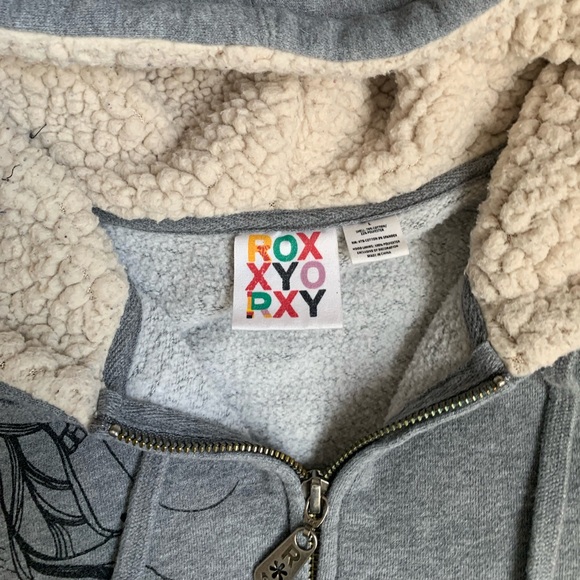 Roxy Gray Hoodie with Artistic Design - Picture 5 of 7